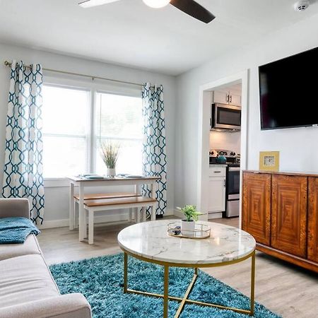 2Br 1Ba Duplex House King Beds Great For Small Groups Close To All Uptown Charlotte Attractions エクステリア 写真