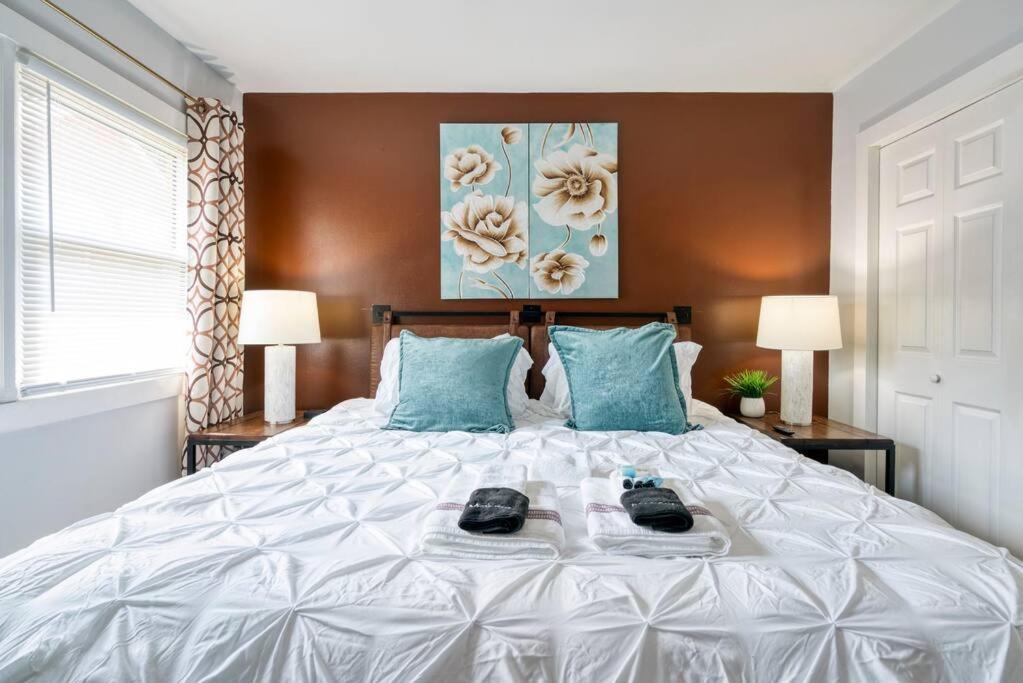 2Br 1Ba Duplex House King Beds Great For Small Groups Close To All Uptown Charlotte Attractions エクステリア 写真