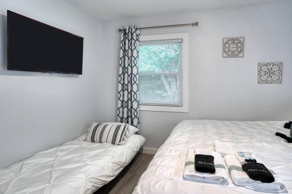 2Br 1Ba Duplex House King Beds Great For Small Groups Close To All Uptown Charlotte Attractions エクステリア 写真